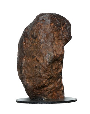 Lot 1 - GIBEON METEORITE — NATURAL SCULPTURE FROM OUTER SPACE