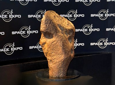 Lot 1 - GIBEON METEORITE — NATURAL SCULPTURE FROM OUTER SPACE