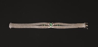 Lot 3 - 18 Carat White Gold Art Deco Bracelet with Emeralds