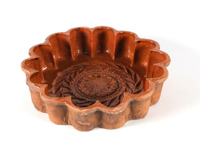 Lot 79 - Exceptionally Large 17th century Red Clay Pie Mould