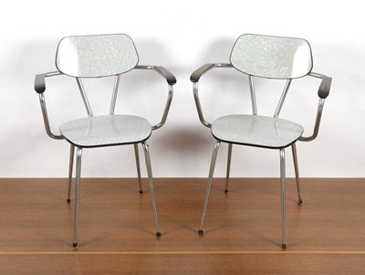 Lot 641 - Paar vintage Formica armstoelen, door Huysmans N.V. Tilburg.