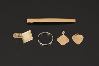 Lot 10 - Mixed lot of Plate Gold and Gold Jewellery