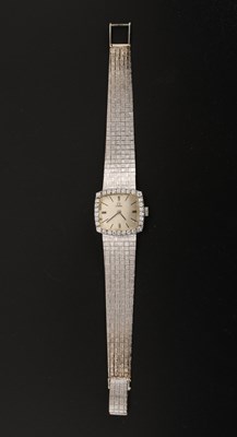 Lot 15 - Omega, 18K white gold and brilliant cut diamond ladies watch