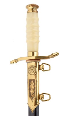 Lot 140 - GDR (DDR) GENERAL’S DAGGER IN PRESENTATION CASE.