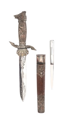 Lot 111 - GERMAN HUNTING DAGGER, CA 1930